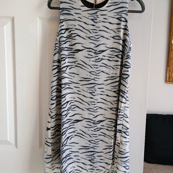 NWT Three Eighty Two Sleeveless Zebra Print Dress Lined NWT Size XS - Picture 3 of 10
